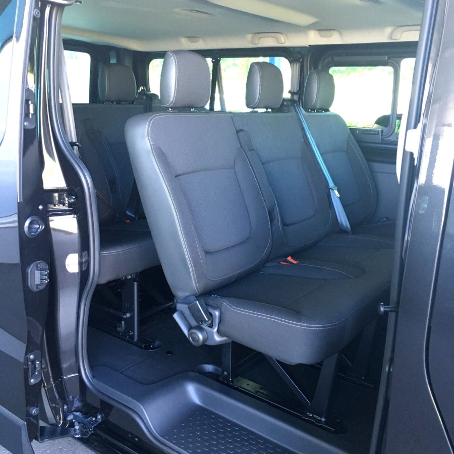 Minibus de 8 places (Nouveau Trafic combi)