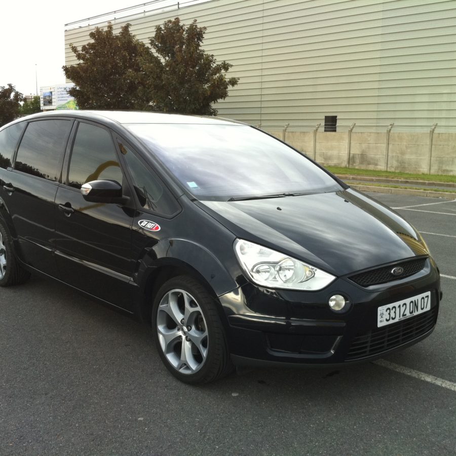 Monospace 7 places (Ford S-Max)